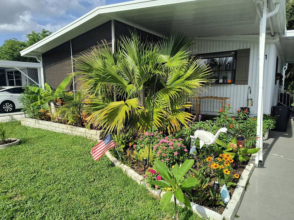1st image of 201 Poinciana Dr