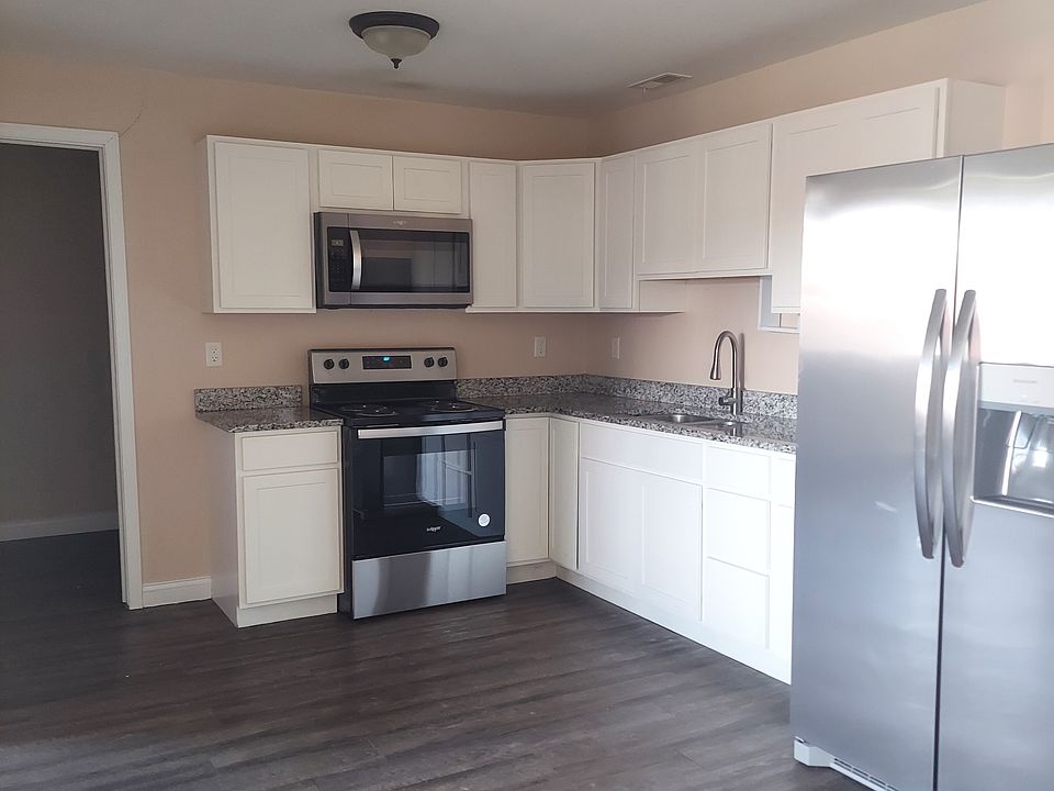 1st image of 88 Westwood Dr