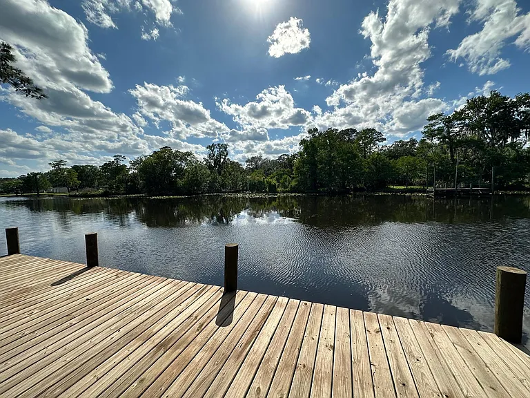 1760 Lake Shore Blvd — Photo 4