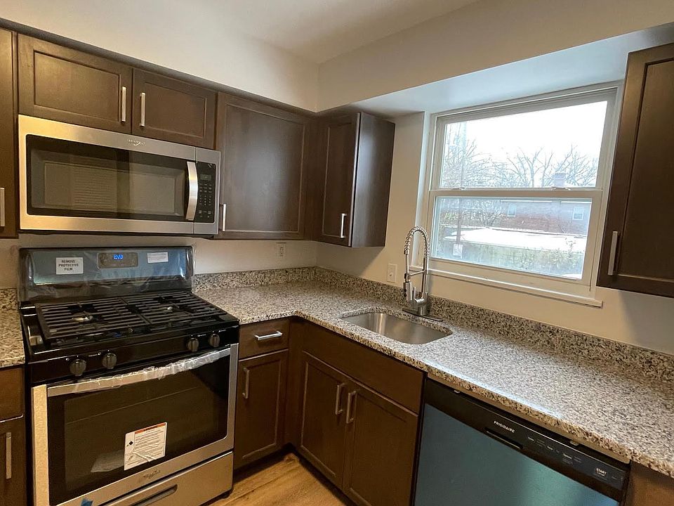 1st image of 1305 King Ave APT J