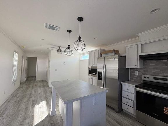 5th image of 681 Plumgrove Rd #C091