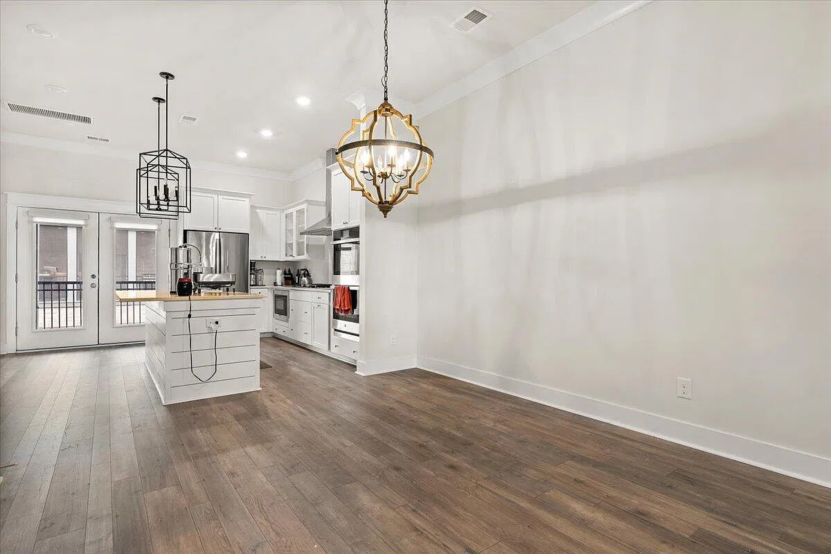 4 bed, 3.5 bath, 2625 sqft, $4,695 — Photo 3