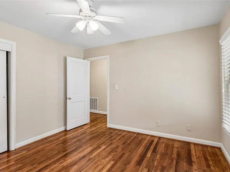 1910 La Dawn Ln NW — Photo 14