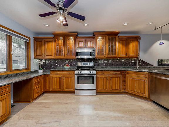 3rd image of 1016 Norwood Ln