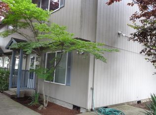 7814 SE Washington St, Portland, OR 97215