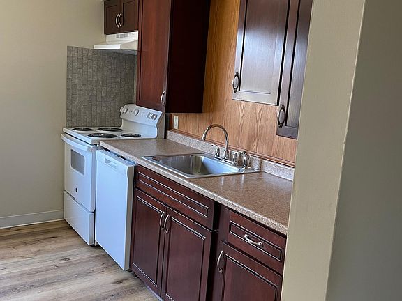 3rd image of 1683 Liberty Dr