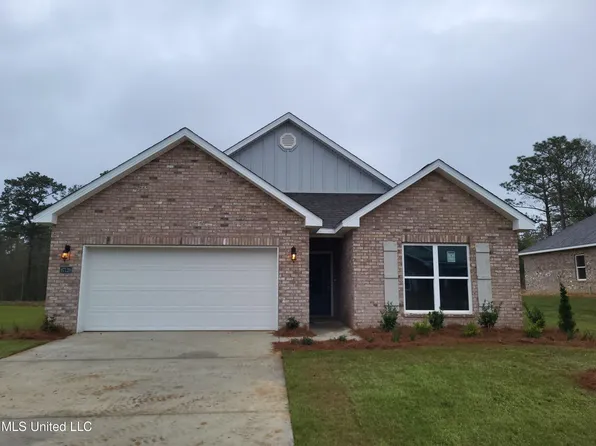 87128 Highpoint Dr, Diamondhead, MS 39525