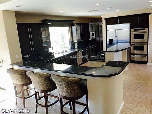 3rd image of 9433 Queen Charlotte Dr