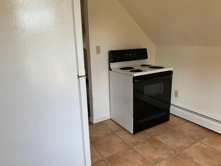 1120 Pine St — Photo 12