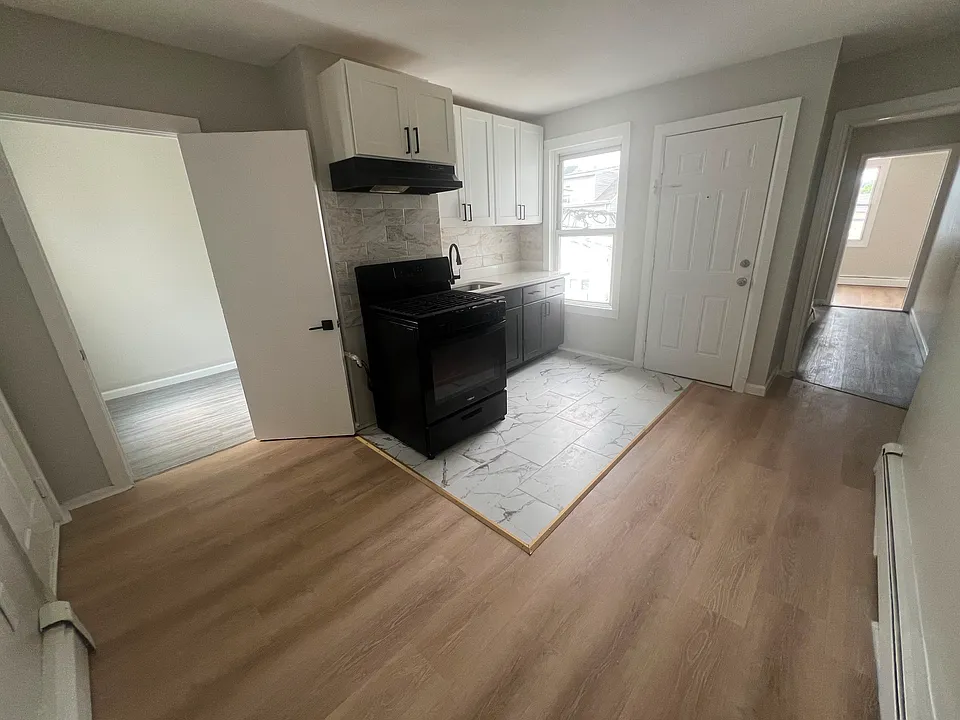 93 Butler St #2