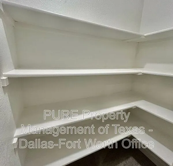 3918 Rochelle Ln — Photo 14