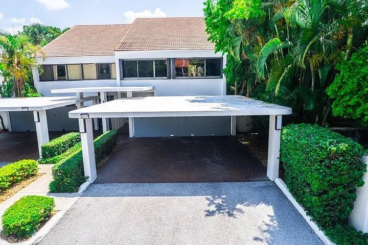 2517 Presidential Way #B — Photo 44