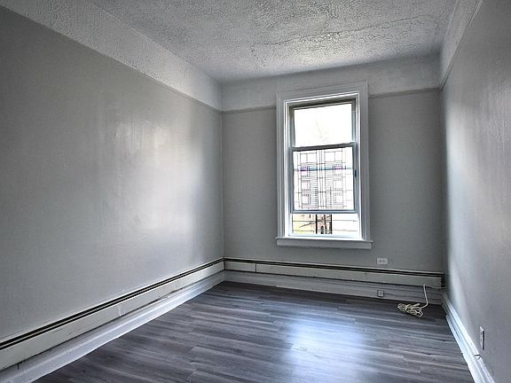 4th image of 2139 Bruckner Blvd APT 1R