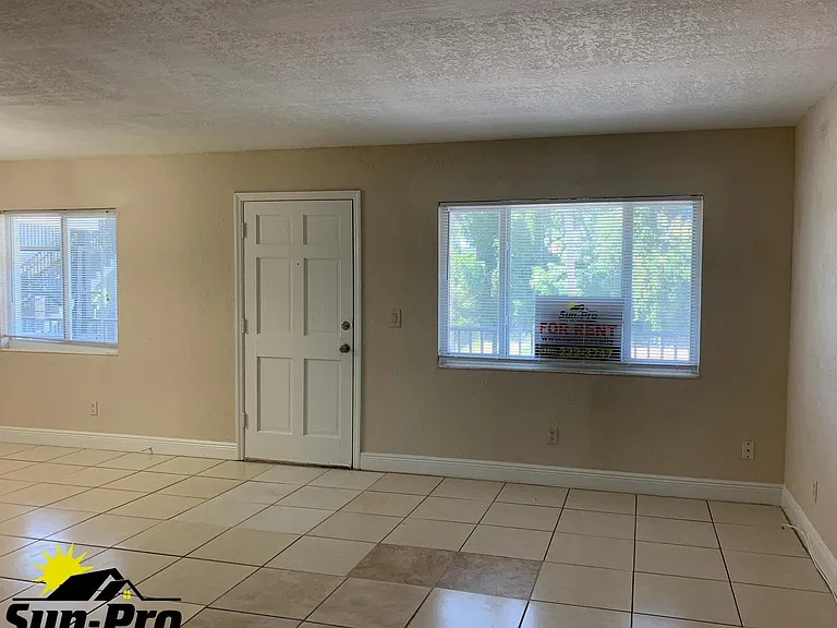 900 S Peninsula Dr #210 — Photo 2