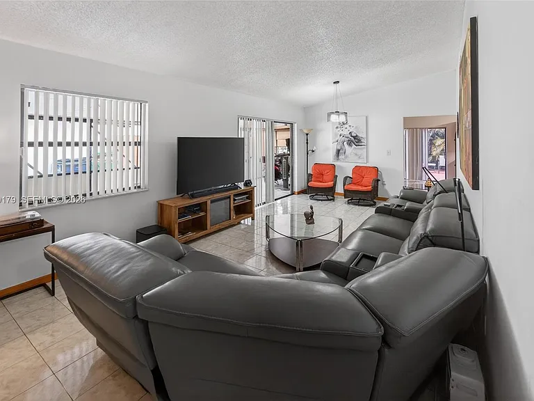 5274 SW 145th Ave — Photo 31