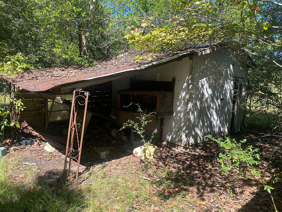 2nd image of 777 Cooks Bridge Rd
