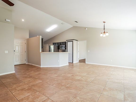 5th image of 3289 Avalon Dr