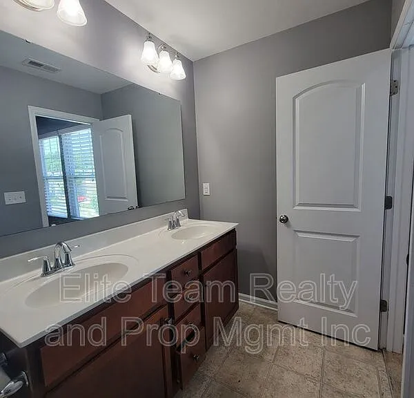 1349 Haestad Ct — Photo 8