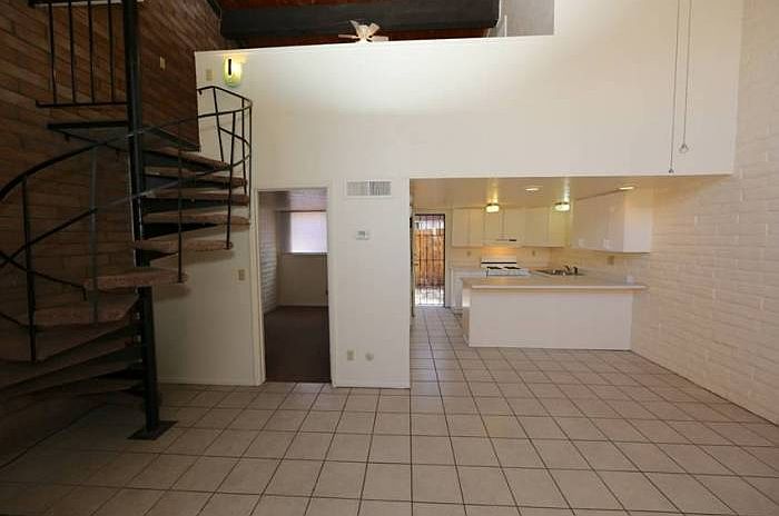 Bright, Open, Livingroom
