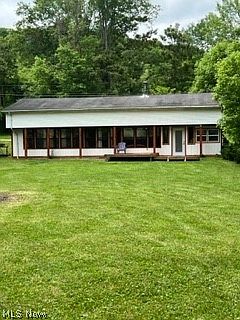 2nd image of 1518 S Riverview Rd
