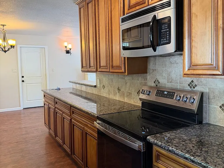 8808 Mohawk Way — Photo 18