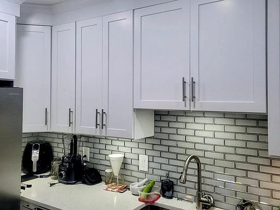 2nd image of 6138 Wayne Ave APT 2