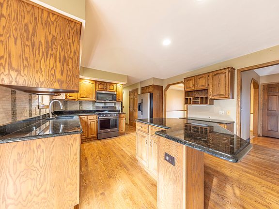5th image of 1819 W Aberdeen Dr
