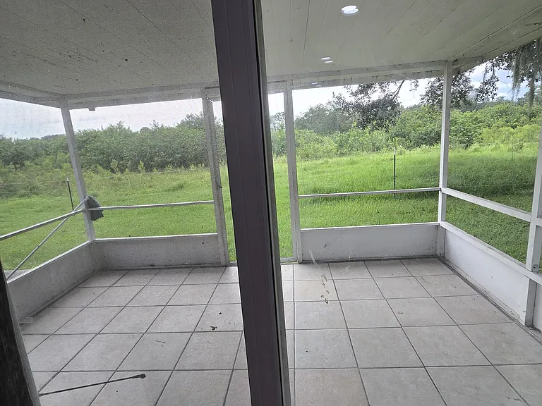 1101 Skyview Blvd #1 — Photo 20