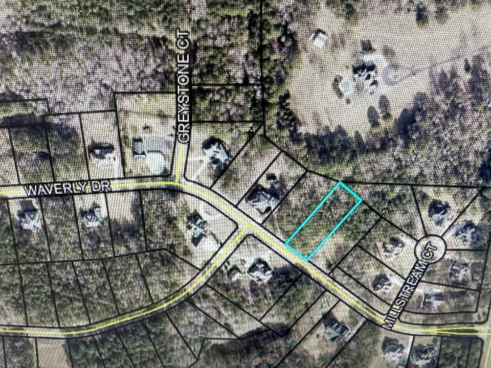 2nd image of 1011 Waverly Dr