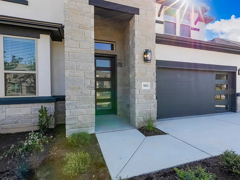 920 Old Garden Rd — Photo 4