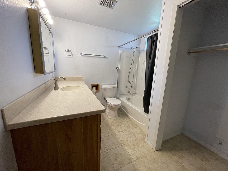1st image of 217 8th Ave N APT 1