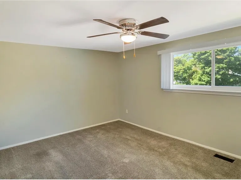 160 S Christine Cir — Photo 9