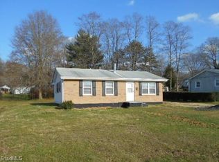 1259 Rivercrest Dr, Eden, NC 27288