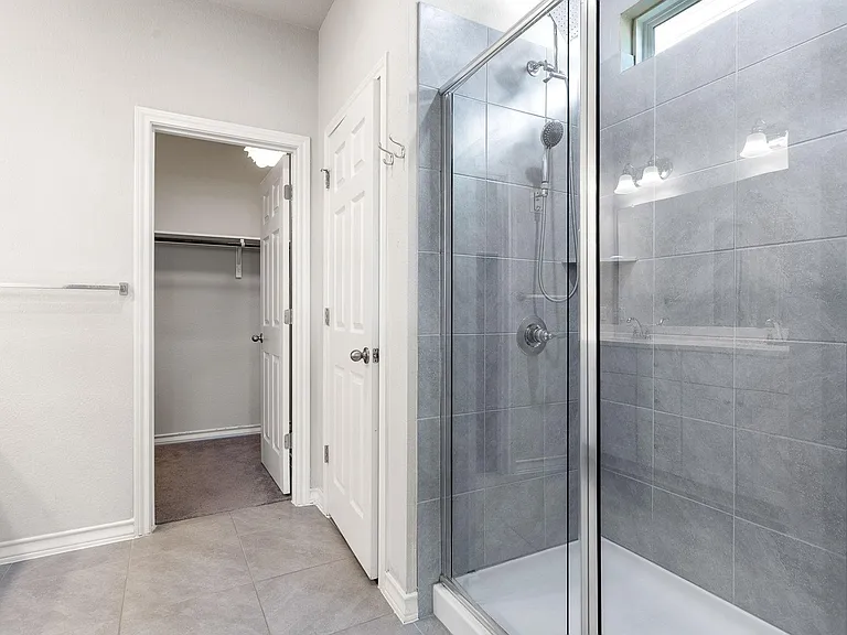 12104 Cimaizon Dr — Photo 16