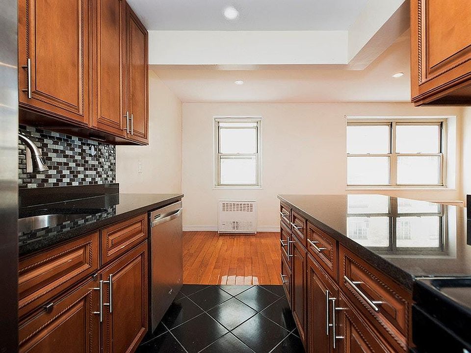 1st image of 5 W 91st St APT 4A