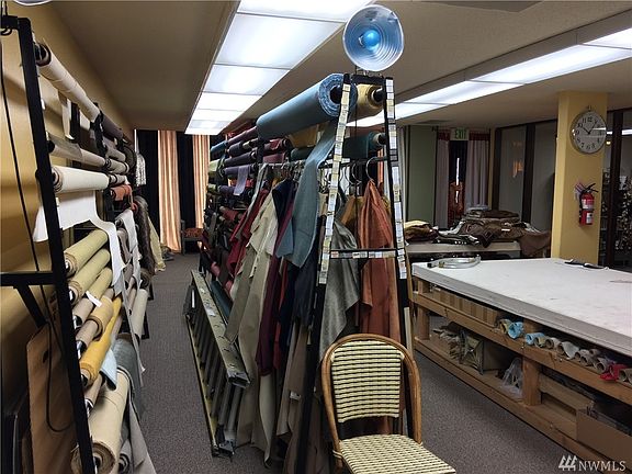 5th image of 5418 S Tacoma Way