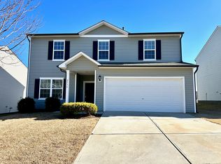 2536 Averon Dr, Fuquay Varina, NC 27526