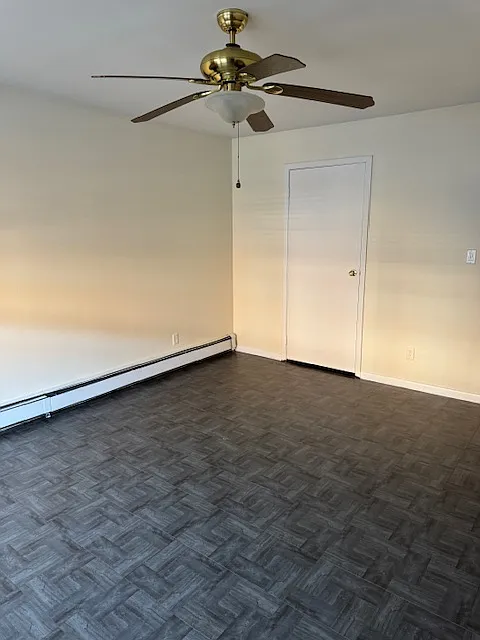 1 bed, 883 sqft, $2,100 — Photo 3