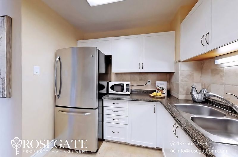 Kitchener Apartment for rent - 3 Bedrooms — photo 2