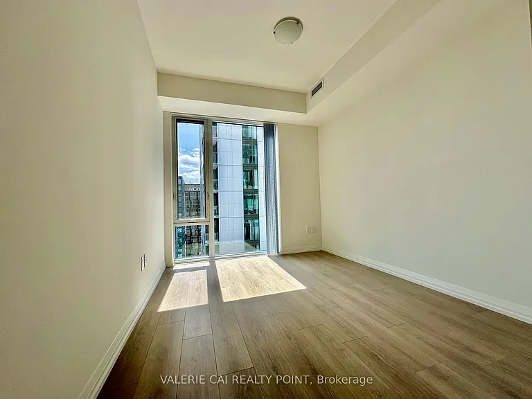 28 Widmer St #4829 — Photo 6