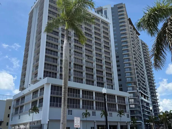 1720 Harrison St #10A, Hollywood, FL 33019