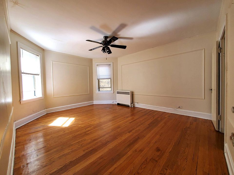 1st image of 6113 N Francisco Ave #2s & 3s
