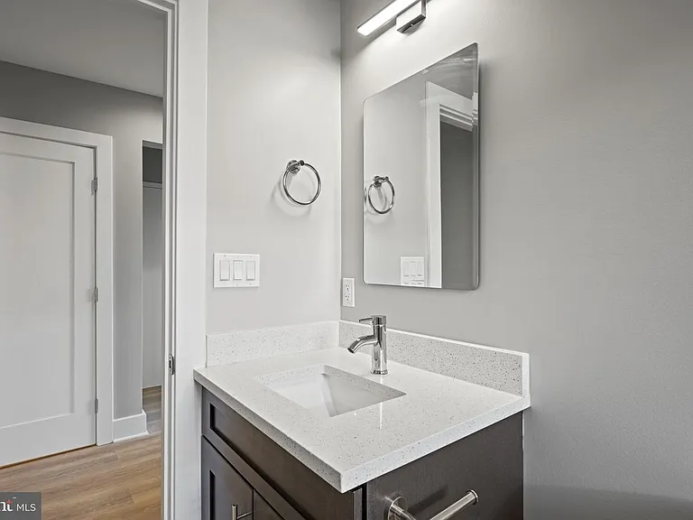 4535 Avondale St #1 — Photo 2