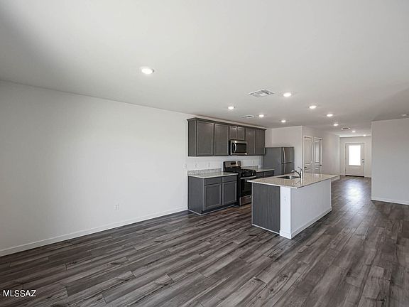4th image of 7591 S Meadowsweet Ct