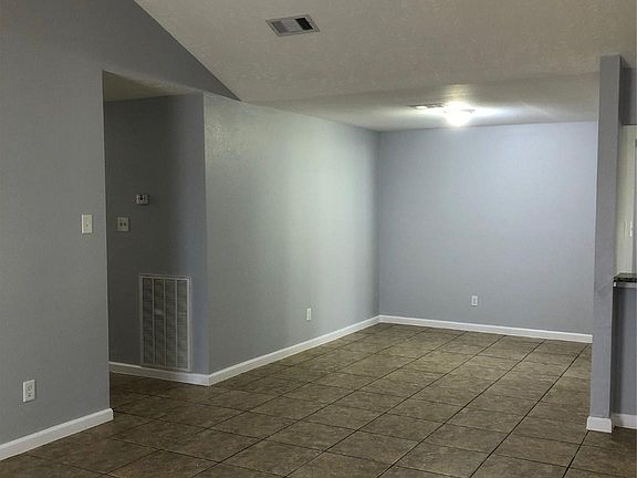 3rd image of 12717 Hollandale Dr