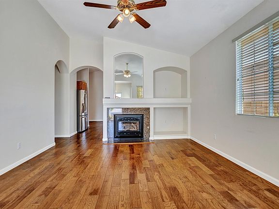 5th image of 336 Trellis Ln