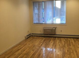 31-68 42nd St #1D, Astoria, NY 11103