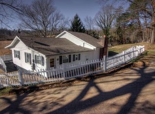 735 N Main St, Clinton, TN 37716