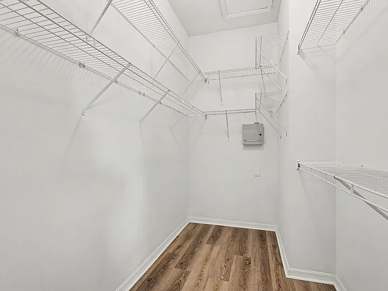 8056 Bracken Ln — Photo 12