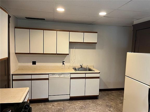 3rd image of 642 Cullum St #644